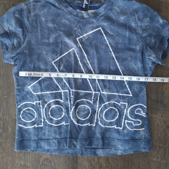 Adidas branded blue mottled pattern cropped t-shirt - S - Picture 8 of 8